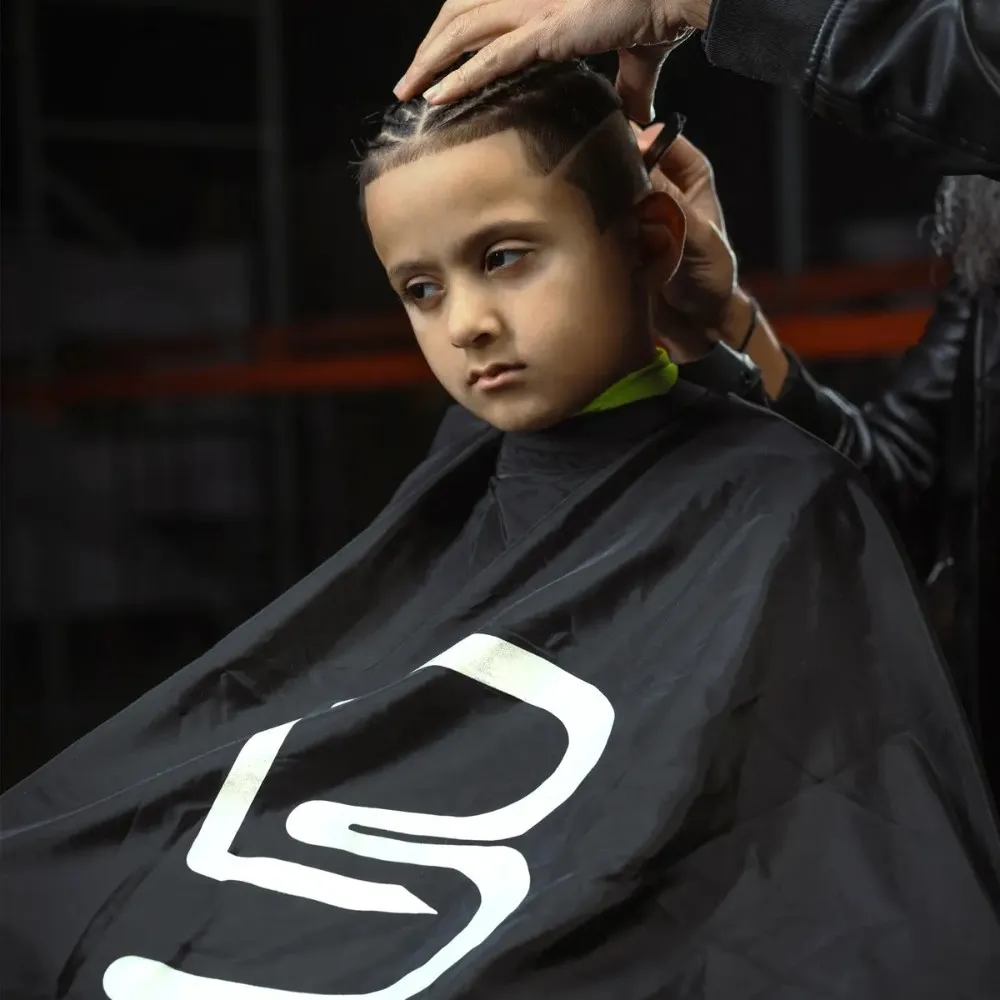 Capa De Peluquería Barberia Level 3 Negro Profesional Cómoda Lv3